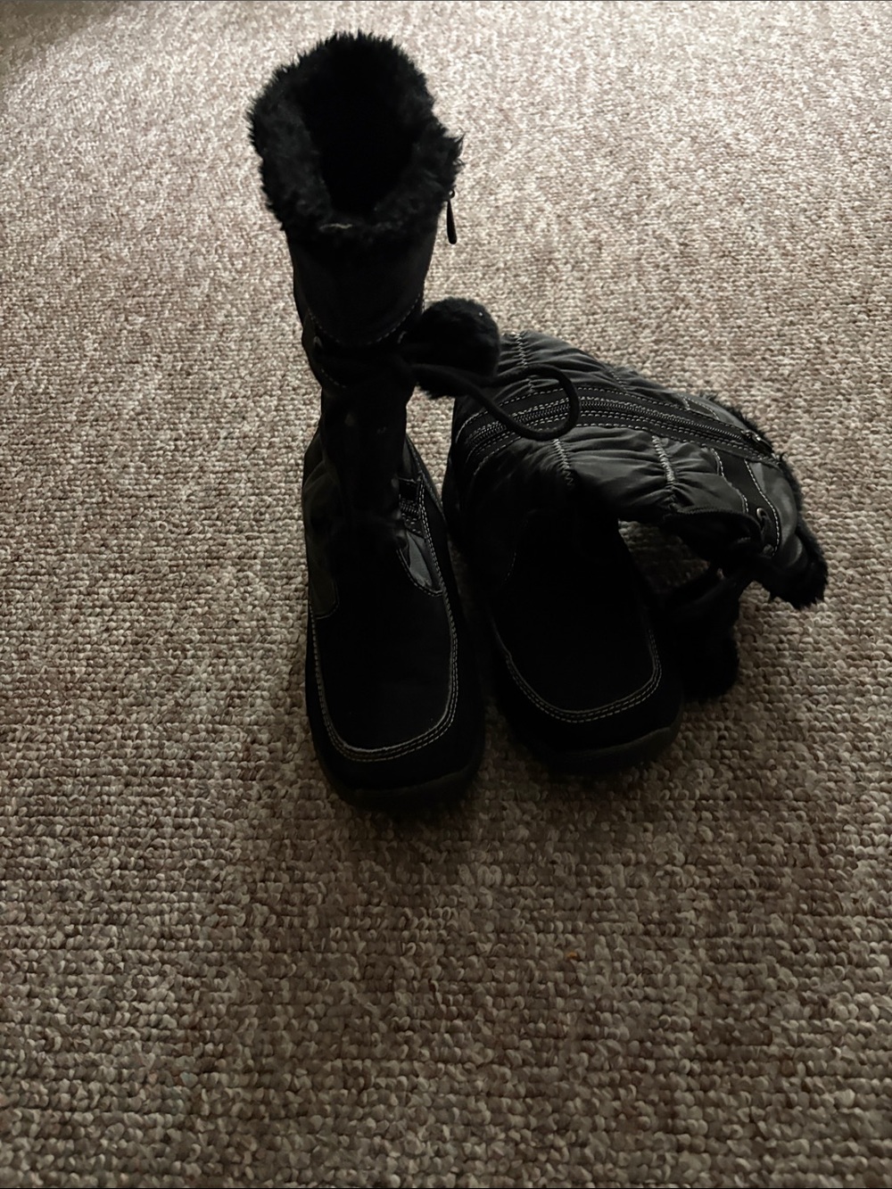 Women’s Black Winter Fur-Trim Snow Boots